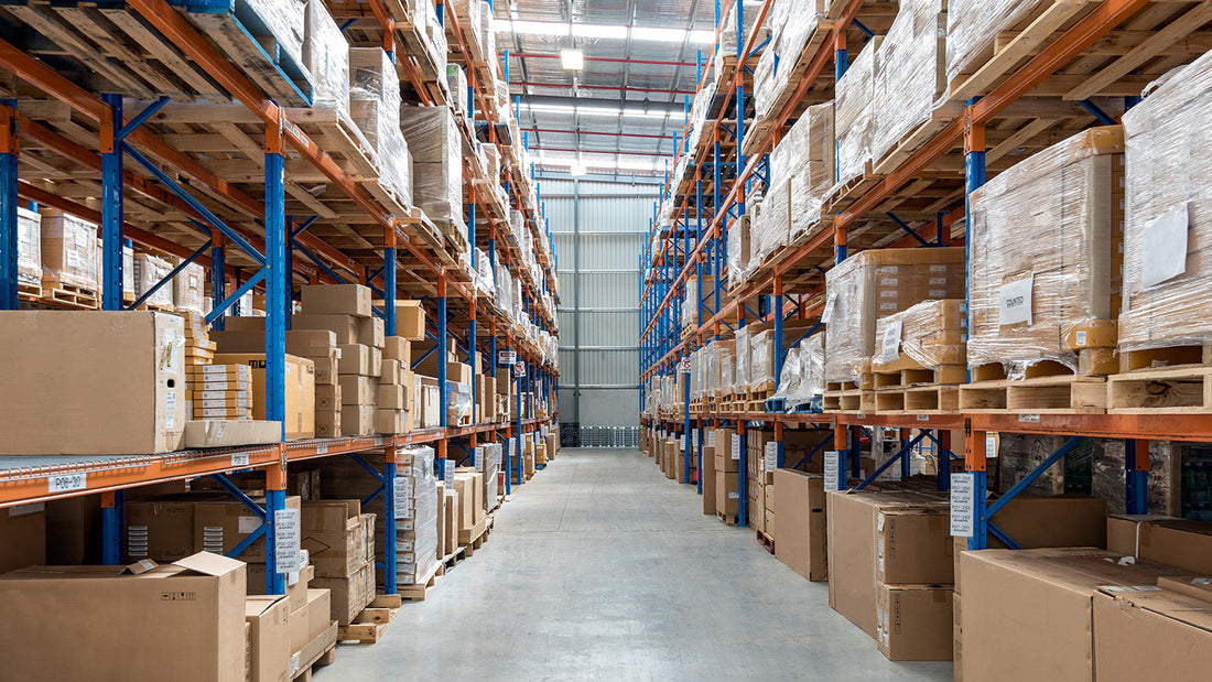 De l'achat à l'expédition, une logistique complexe.